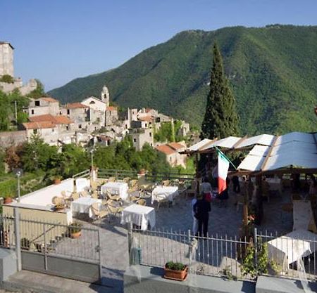 Albergo Cecchin Balestrino Екстер'єр фото