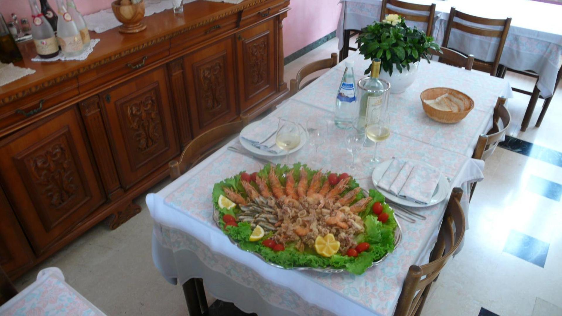 Albergo Cecchin Balestrino Екстер'єр фото